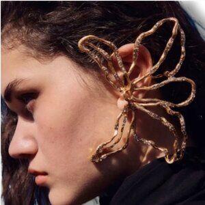 ZARA Flower Maxi Earcuff